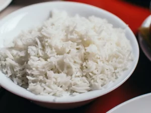 A bowl of white rice