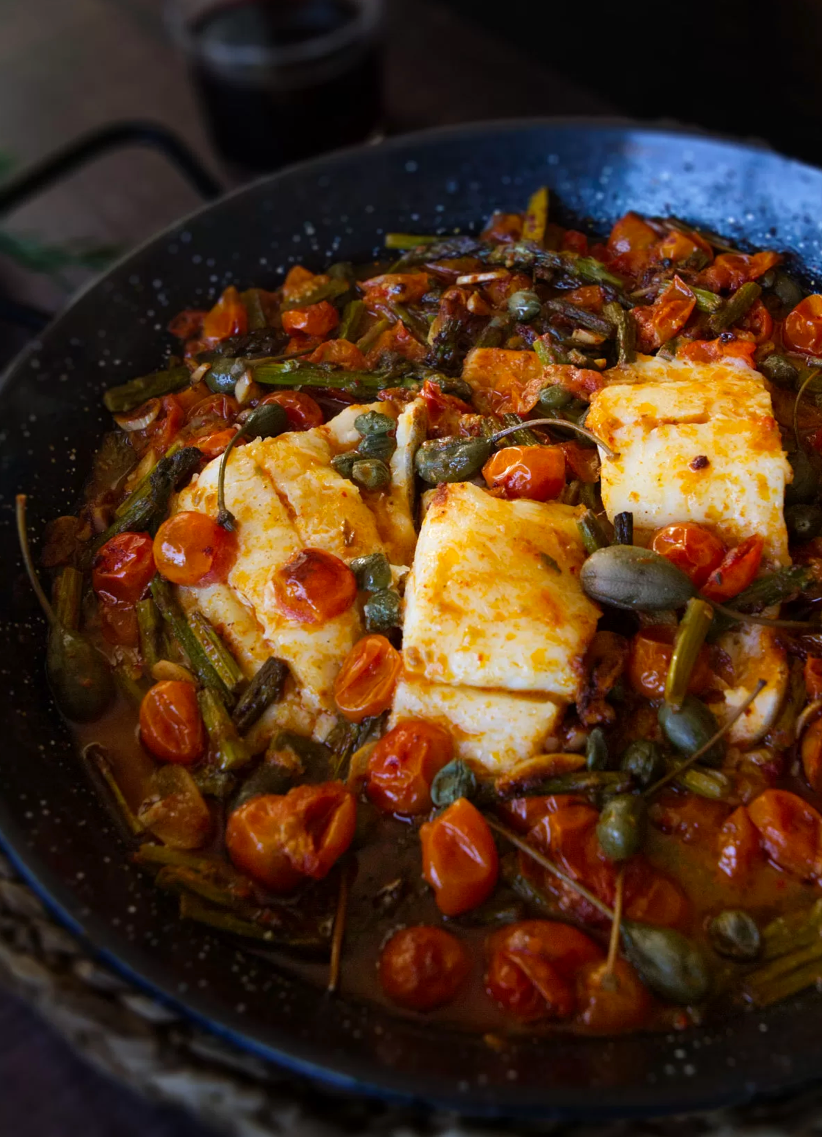 Baked pieces of cod with veggies 