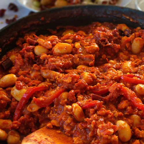 A large pan of Chicken chorizo chili.