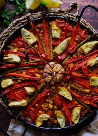 a pan of vegan arroz al horno