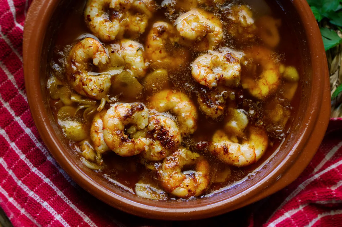 a tapas serving of gambas al pil pil